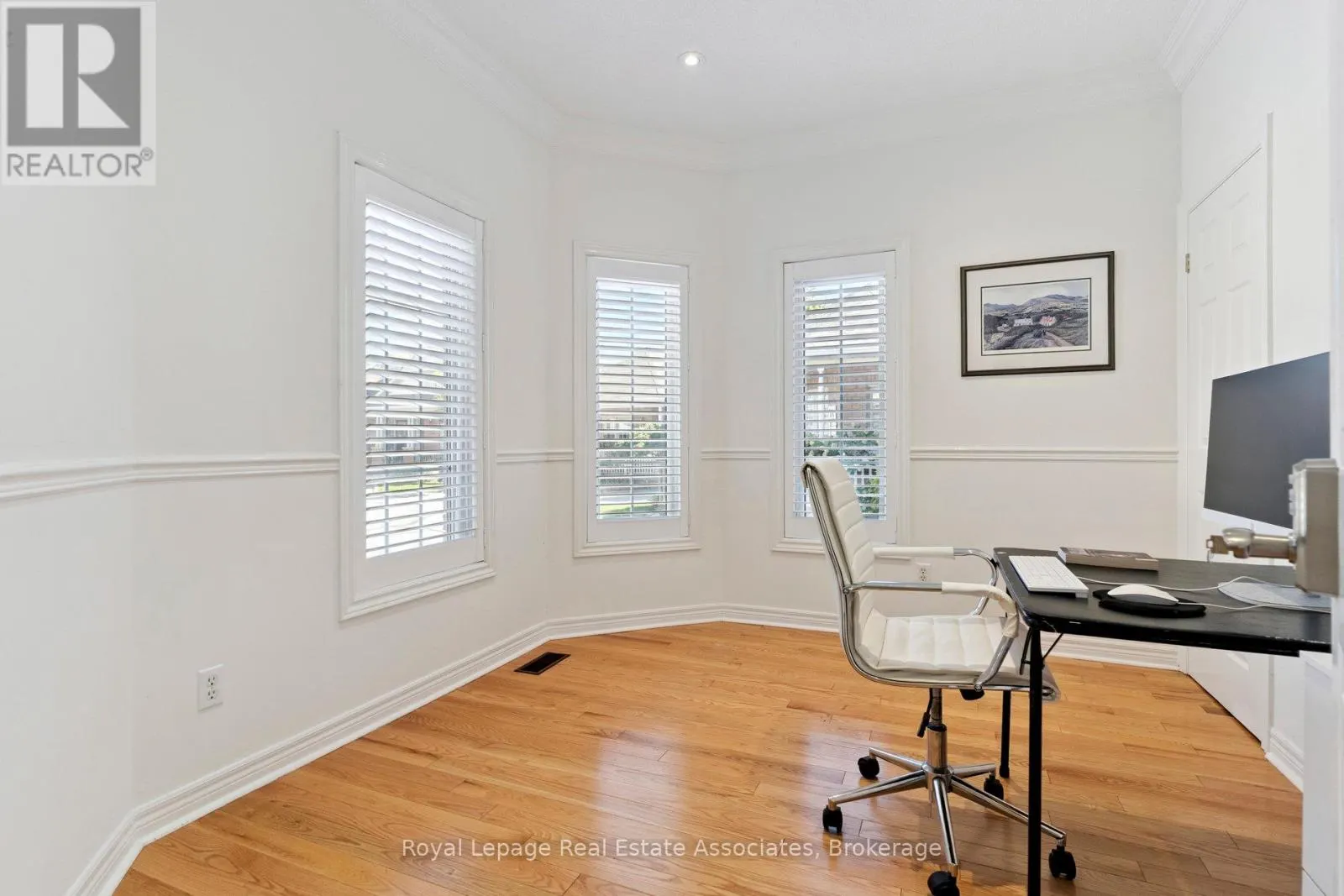 7 POWDER MILL COURT