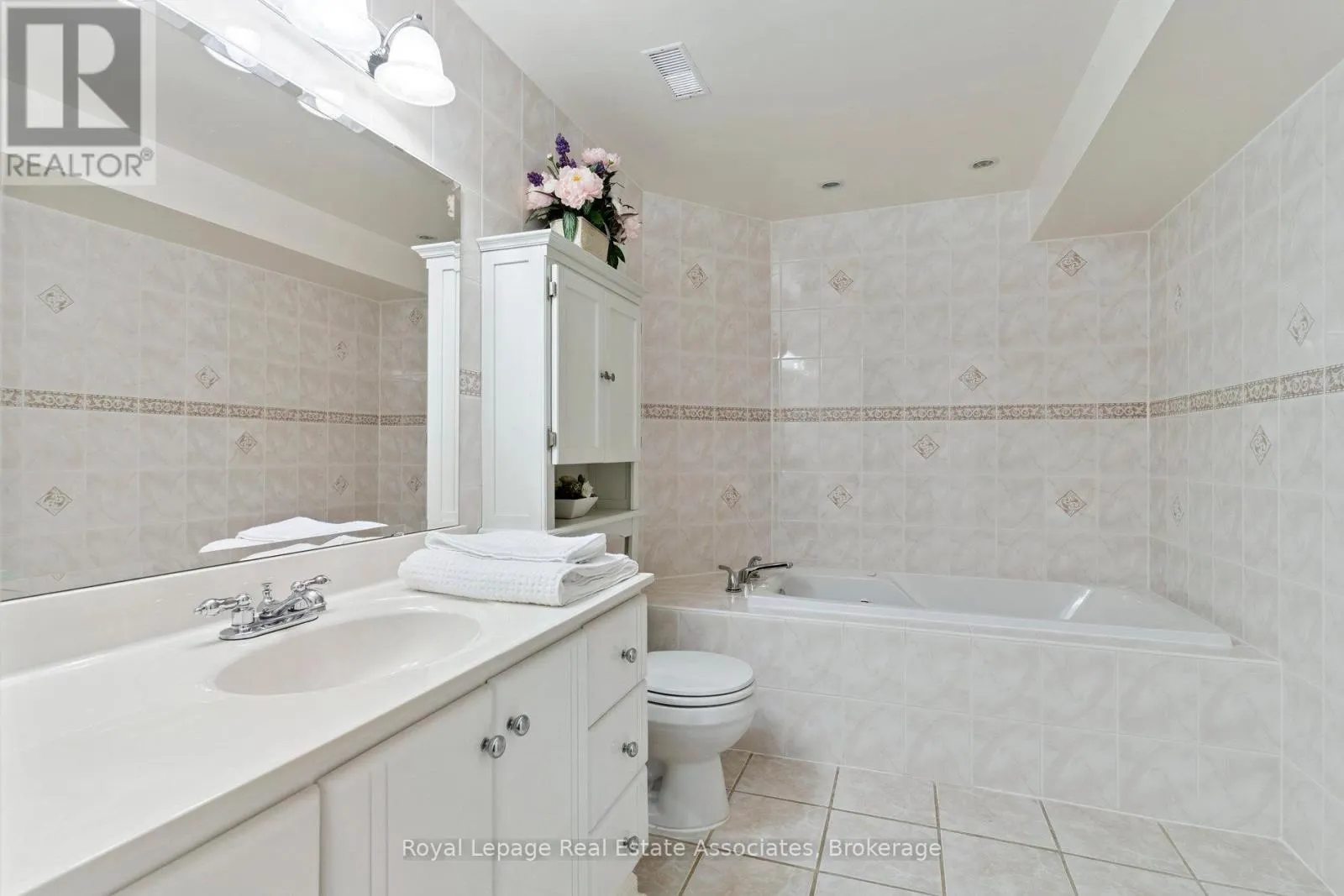 7 POWDER MILL COURT