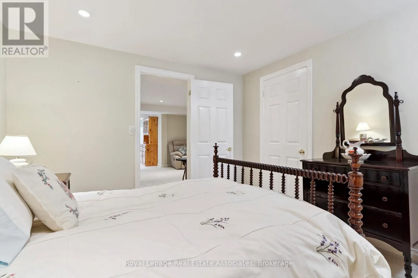 7 POWDER MILL COURT