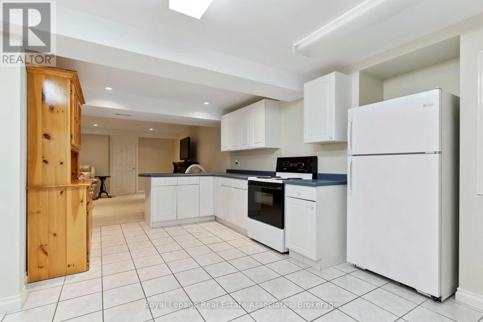 7 POWDER MILL COURT