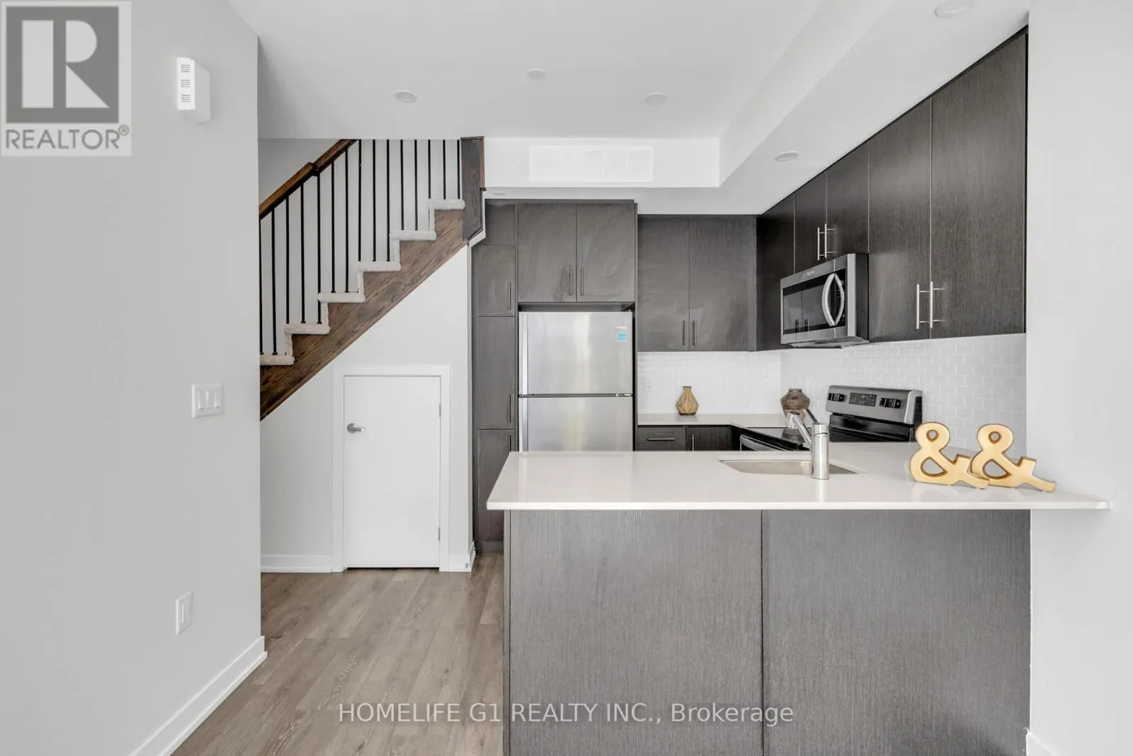 3429 RIDGEWAY DRIVE