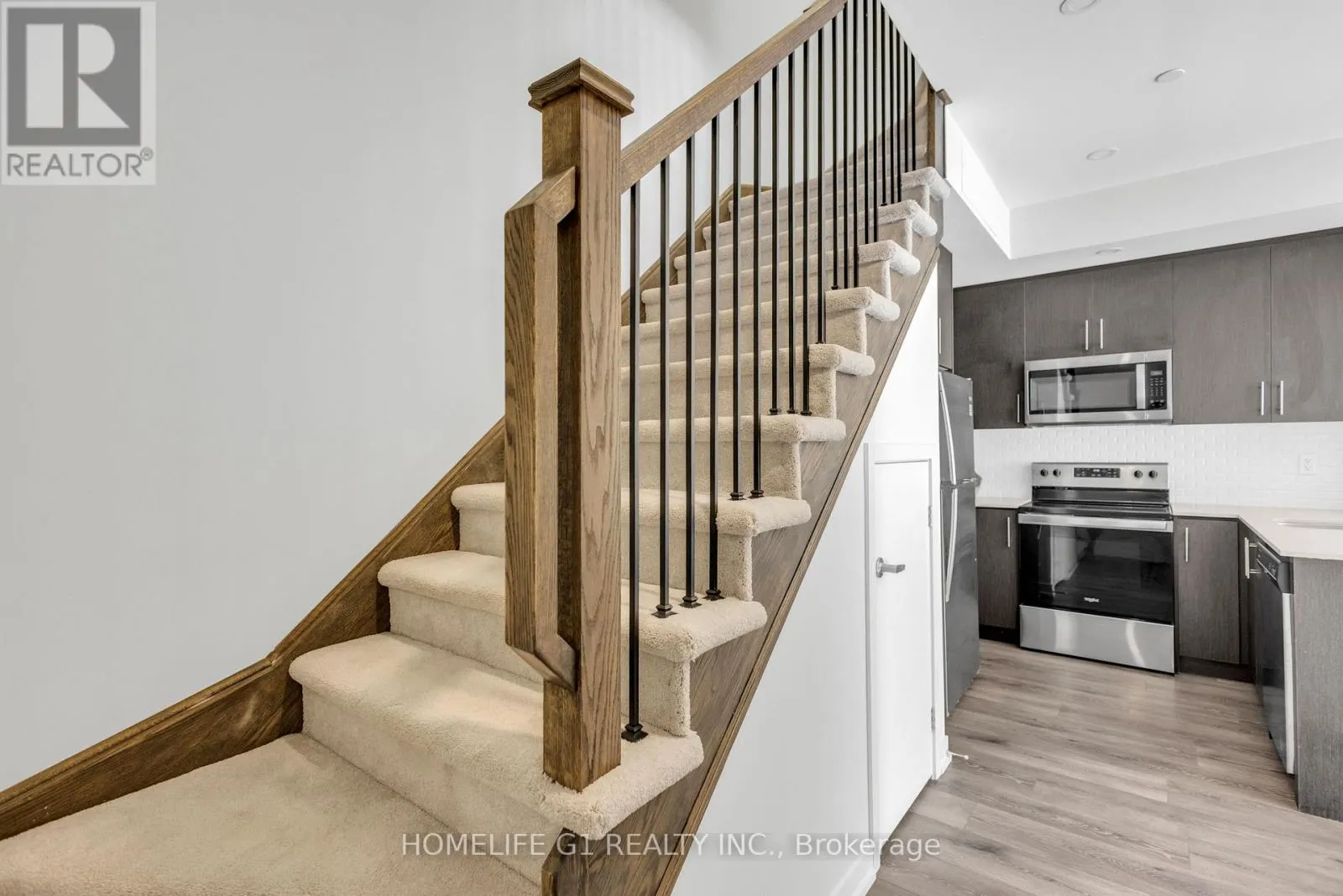 3429 RIDGEWAY DRIVE