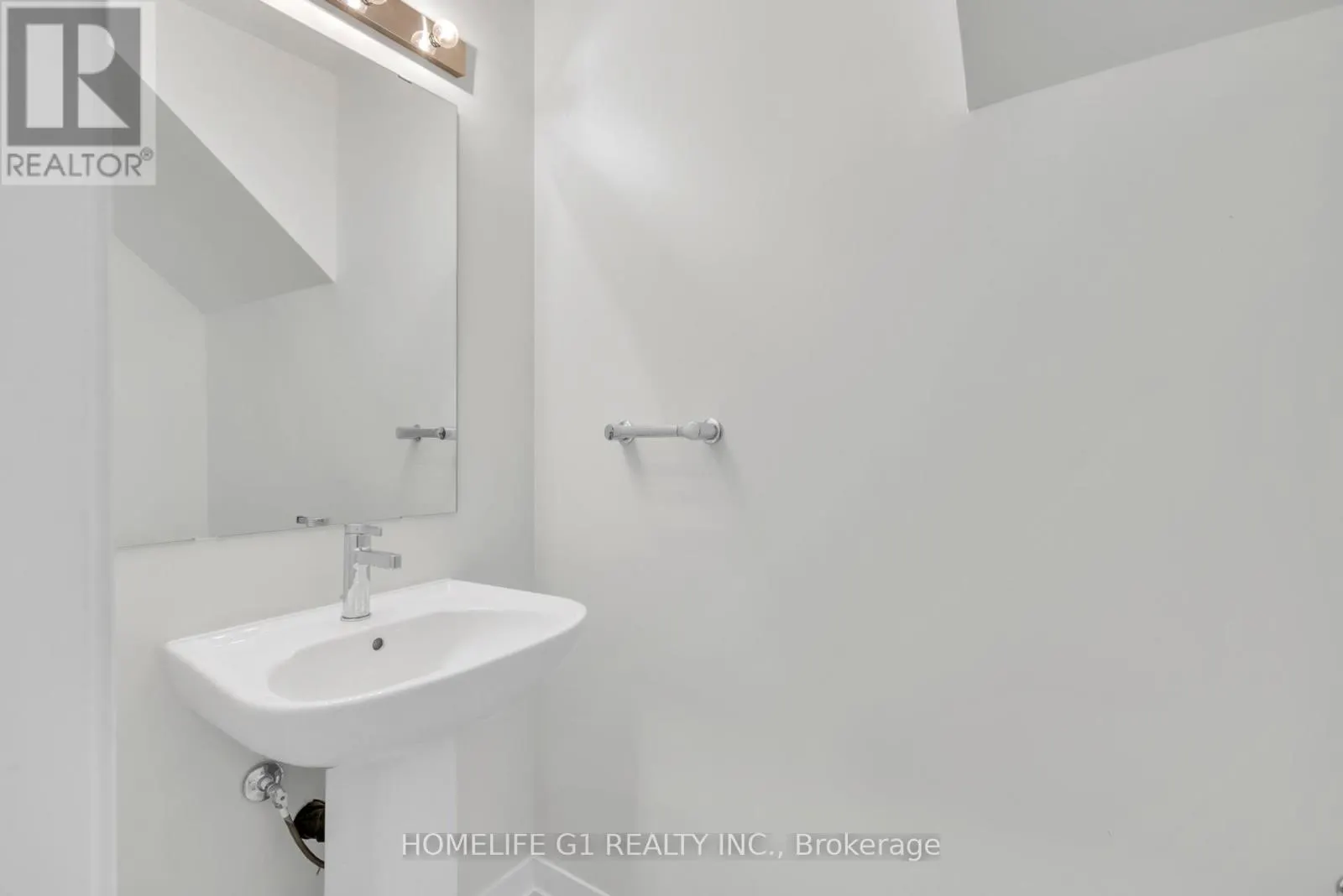3429 RIDGEWAY DRIVE