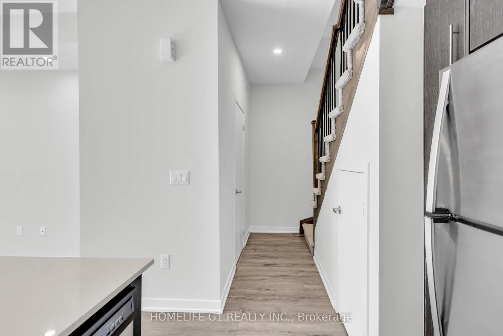 3429 RIDGEWAY DRIVE