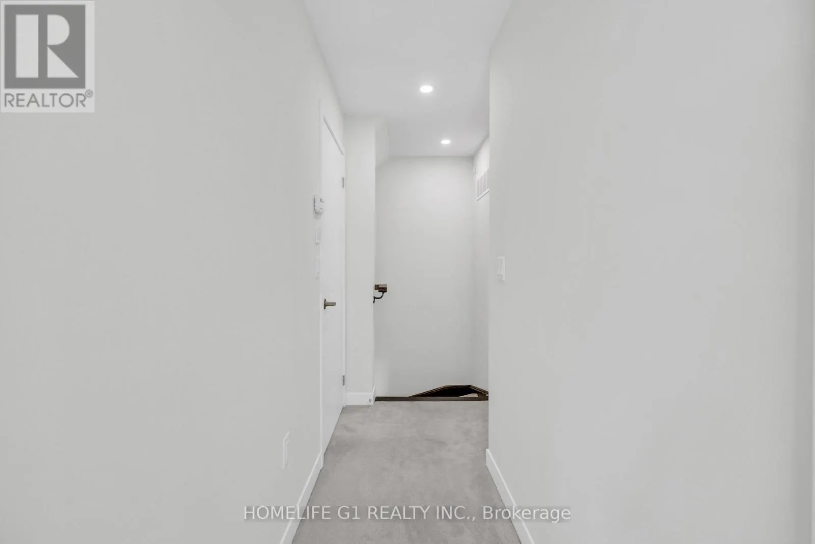 3429 RIDGEWAY DRIVE