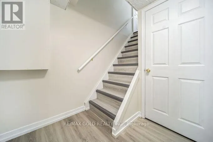 118 ARCHDEKIN DRIVE