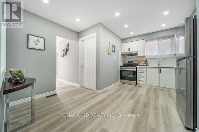 118 ARCHDEKIN DRIVE