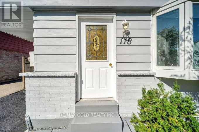 118 ARCHDEKIN DRIVE