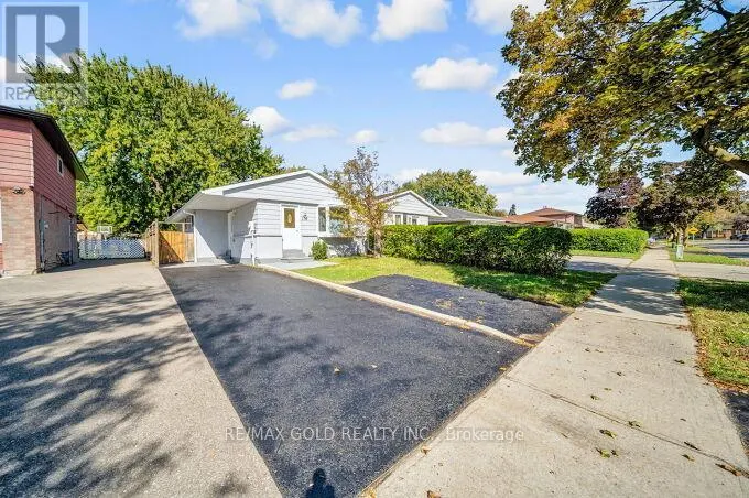 118 ARCHDEKIN DRIVE