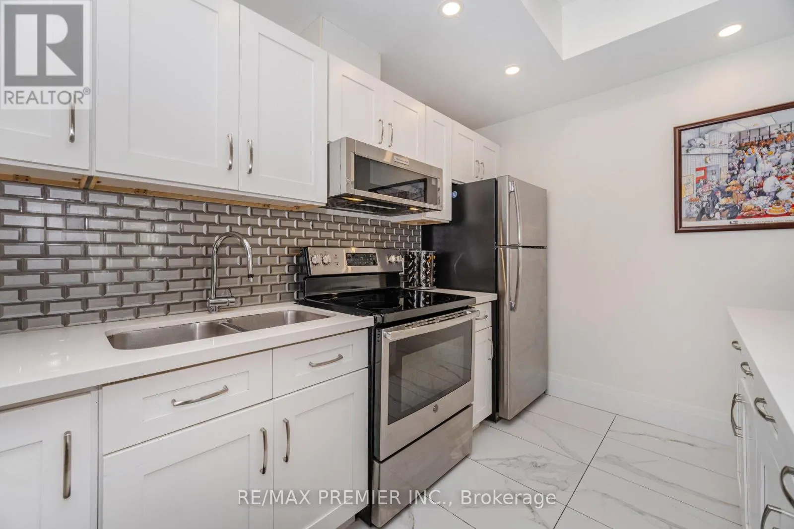 TH 107 - 2800 KEELE STREET