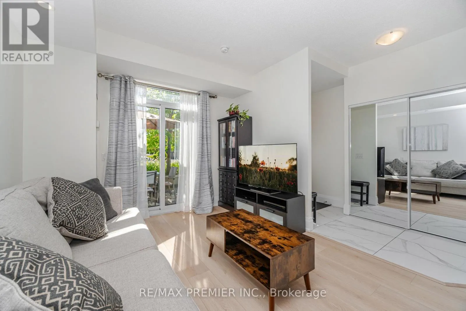 TH 107 - 2800 KEELE STREET