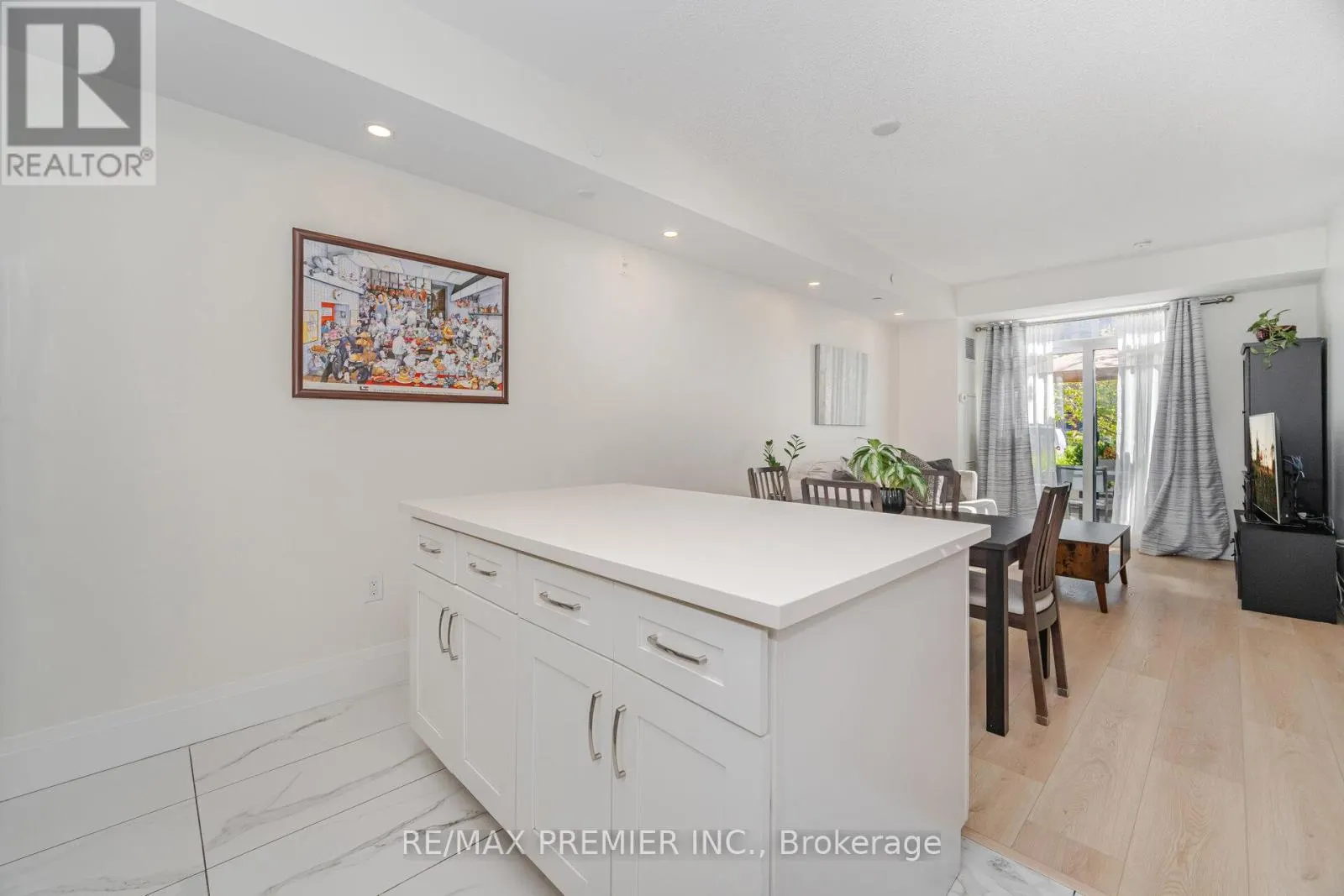 TH 107 - 2800 KEELE STREET