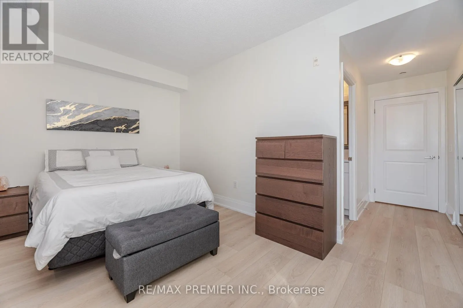 TH 107 - 2800 KEELE STREET