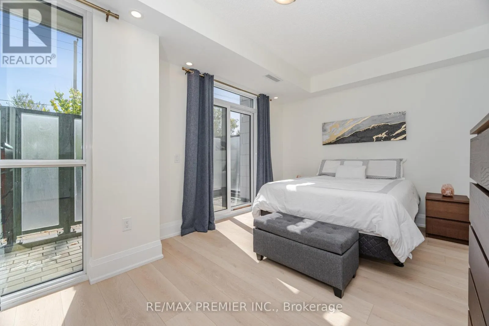 TH 107 - 2800 KEELE STREET