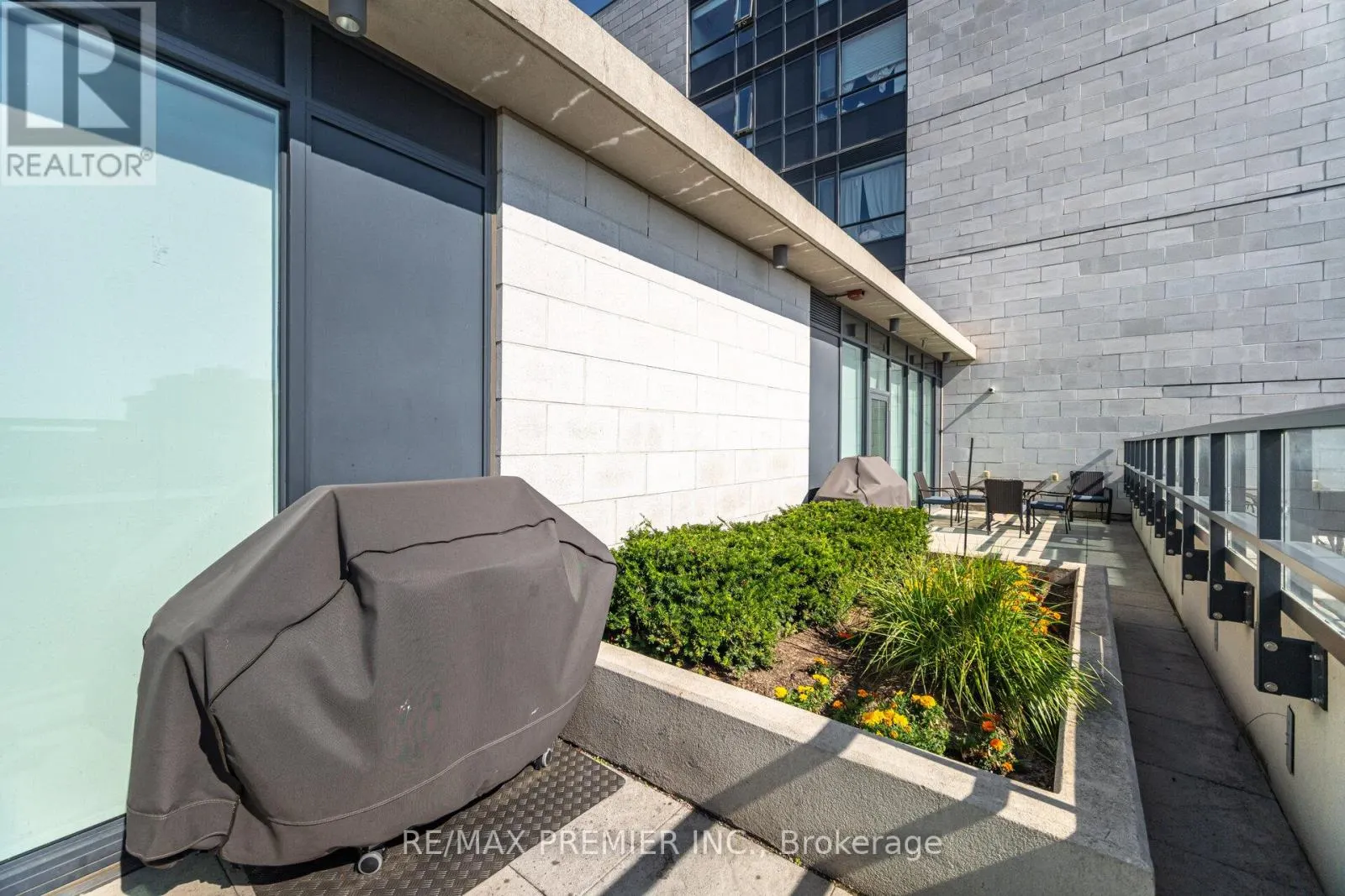 TH 107 - 2800 KEELE STREET
