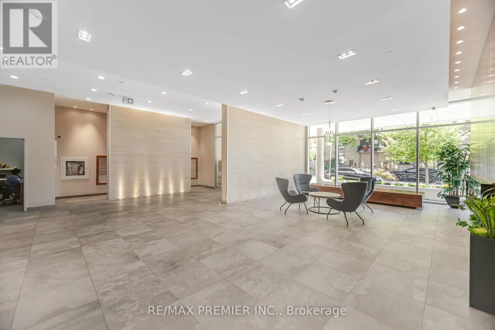 TH 107 - 2800 KEELE STREET