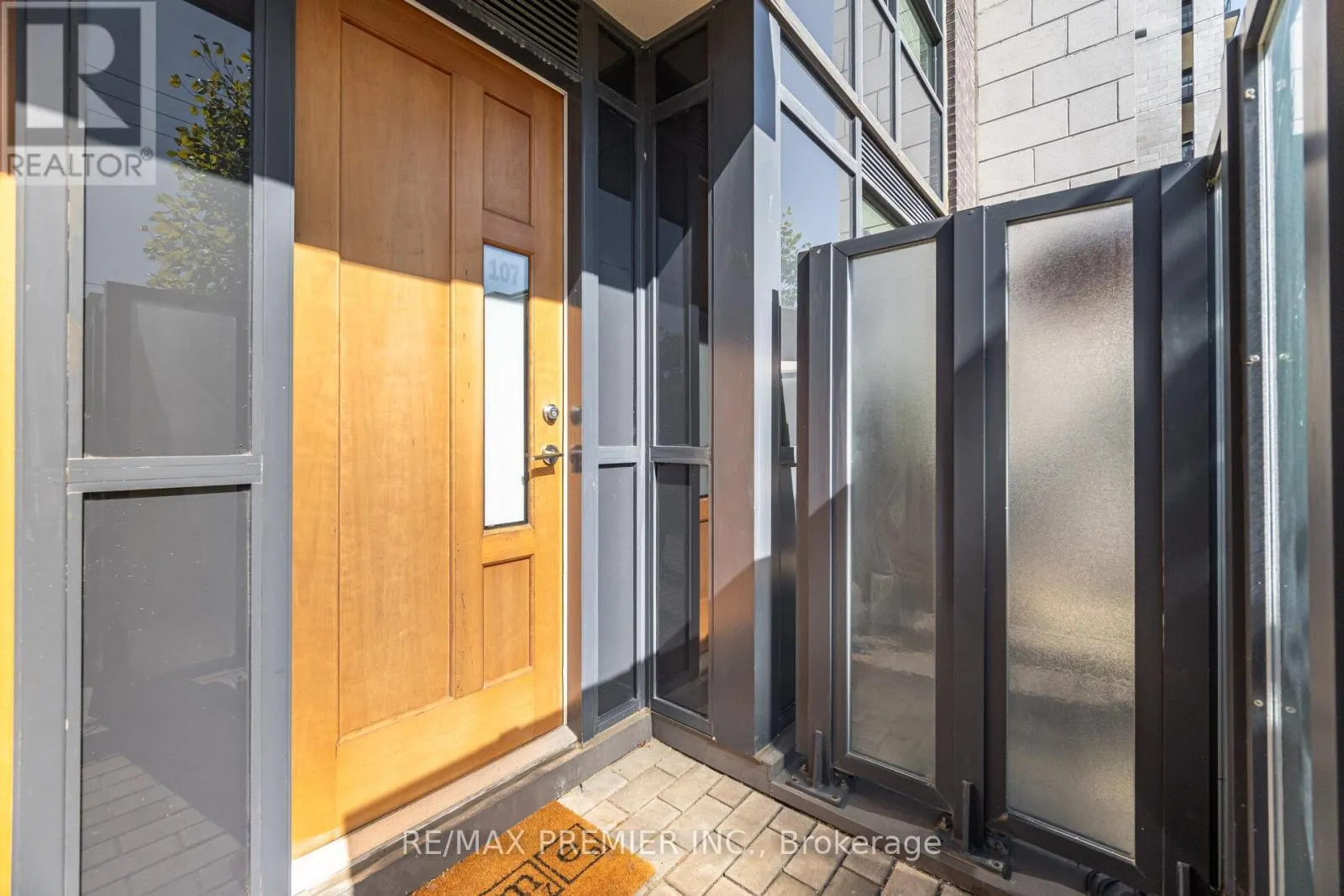 TH 107 - 2800 KEELE STREET