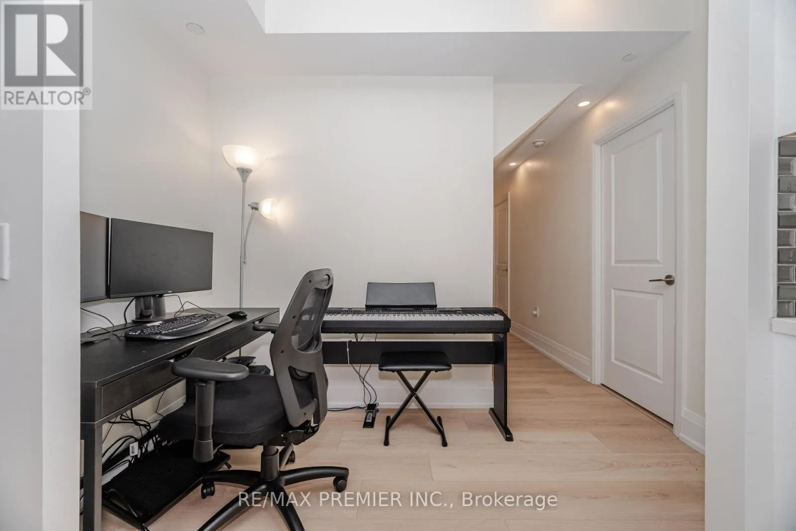 TH 107 - 2800 KEELE STREET