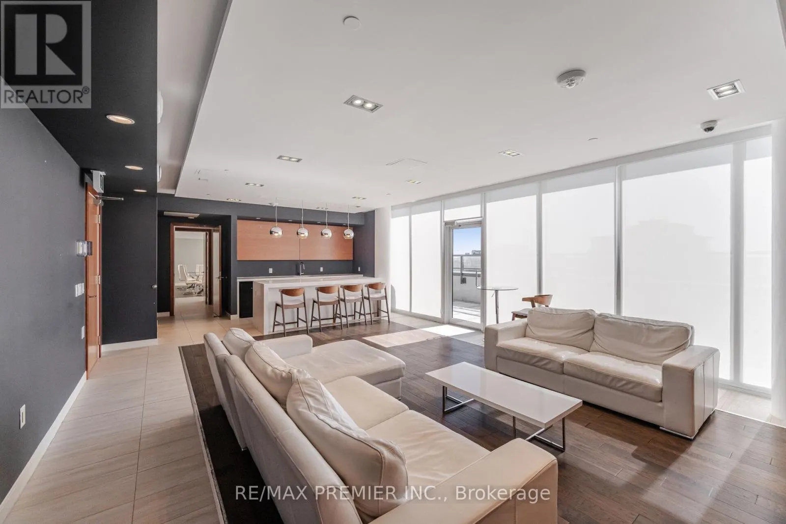 TH 107 - 2800 KEELE STREET