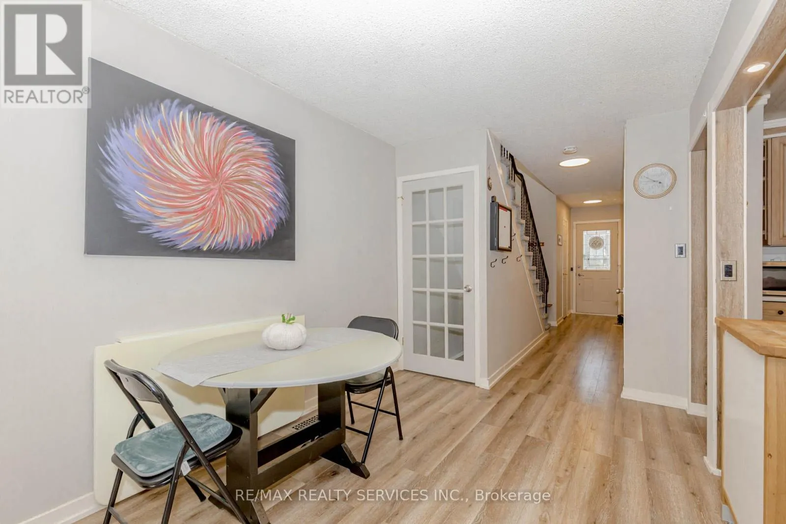 114 - 114 FOSTER CRESCENT