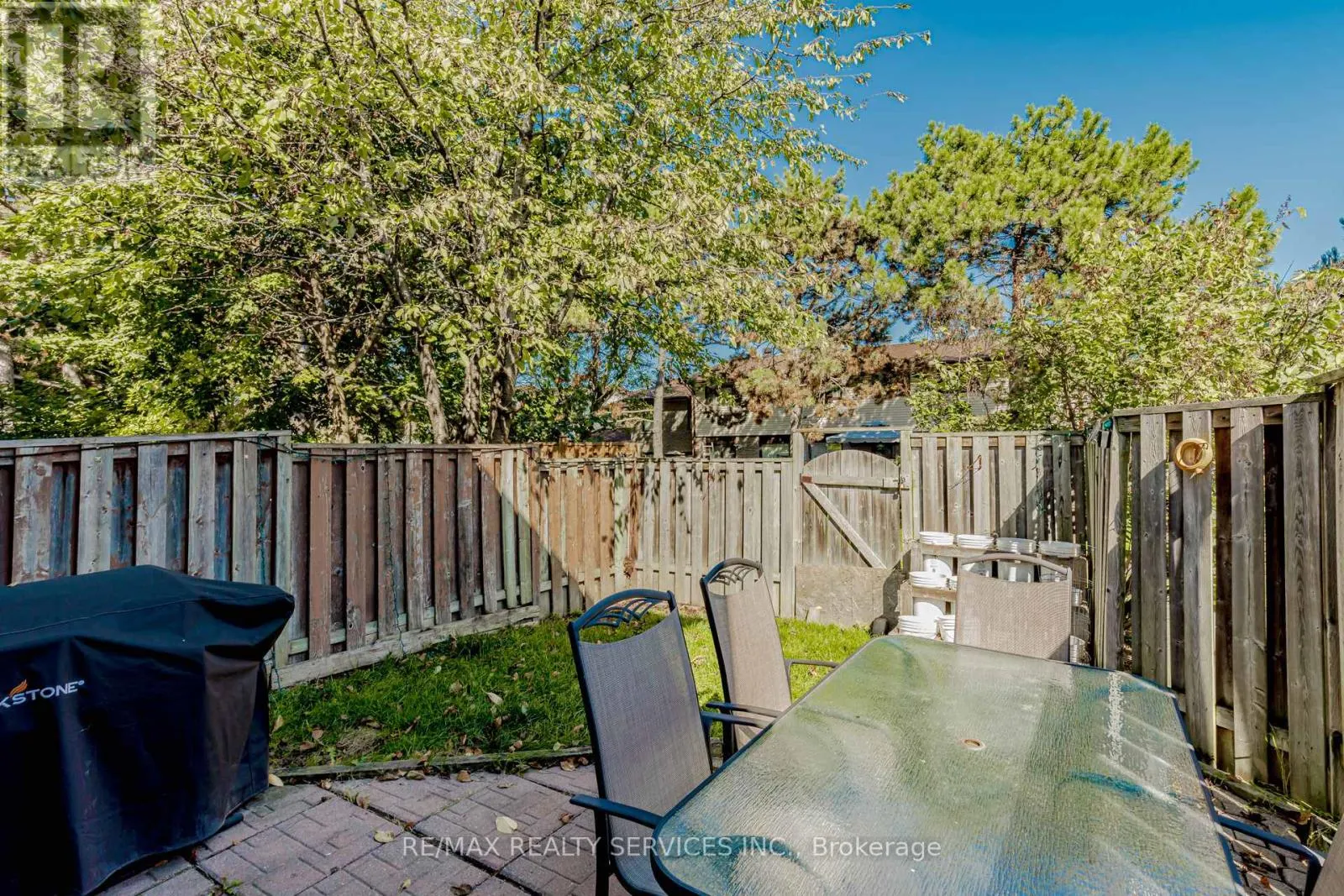 114 - 114 FOSTER CRESCENT
