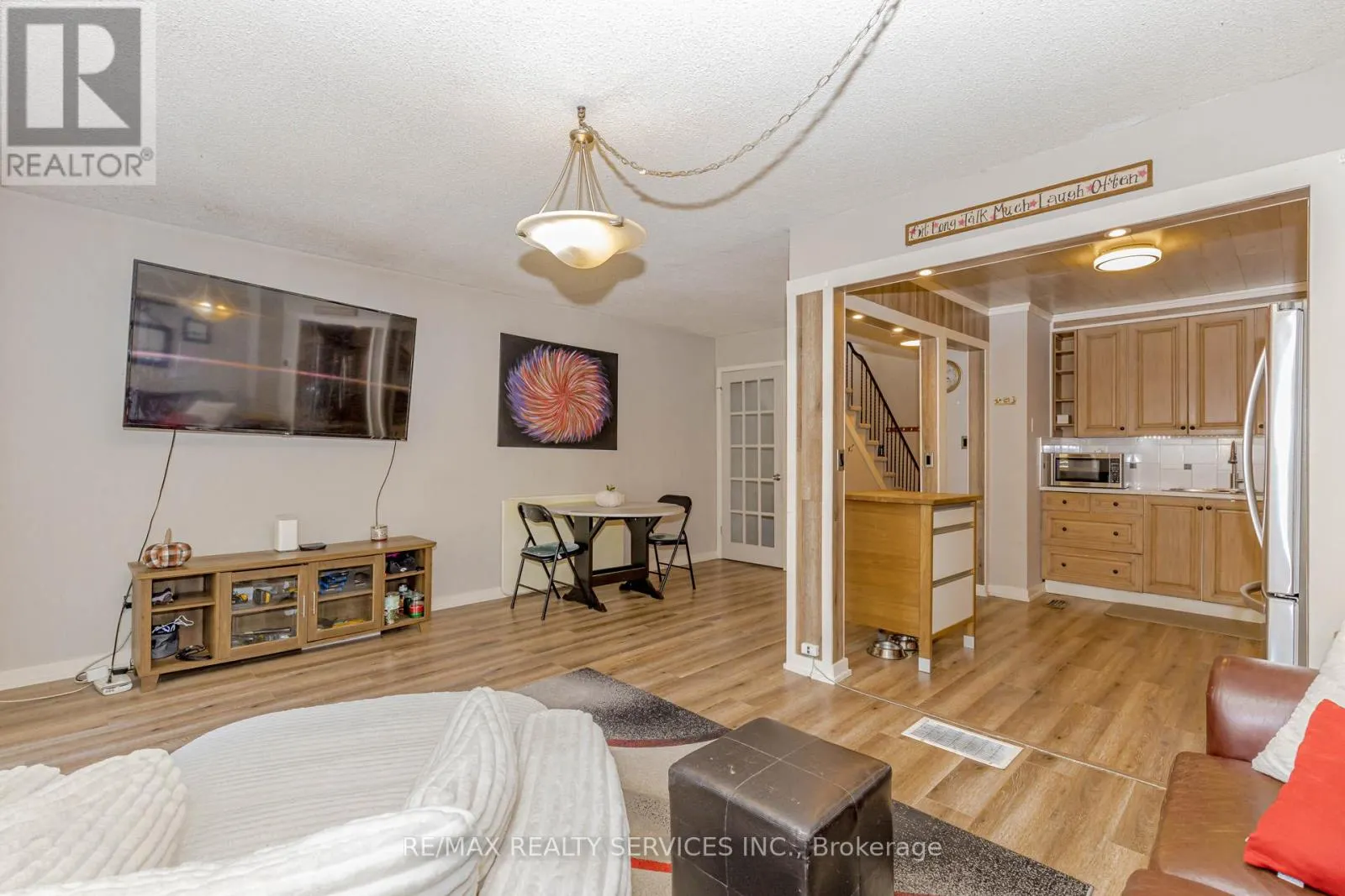 114 - 114 FOSTER CRESCENT
