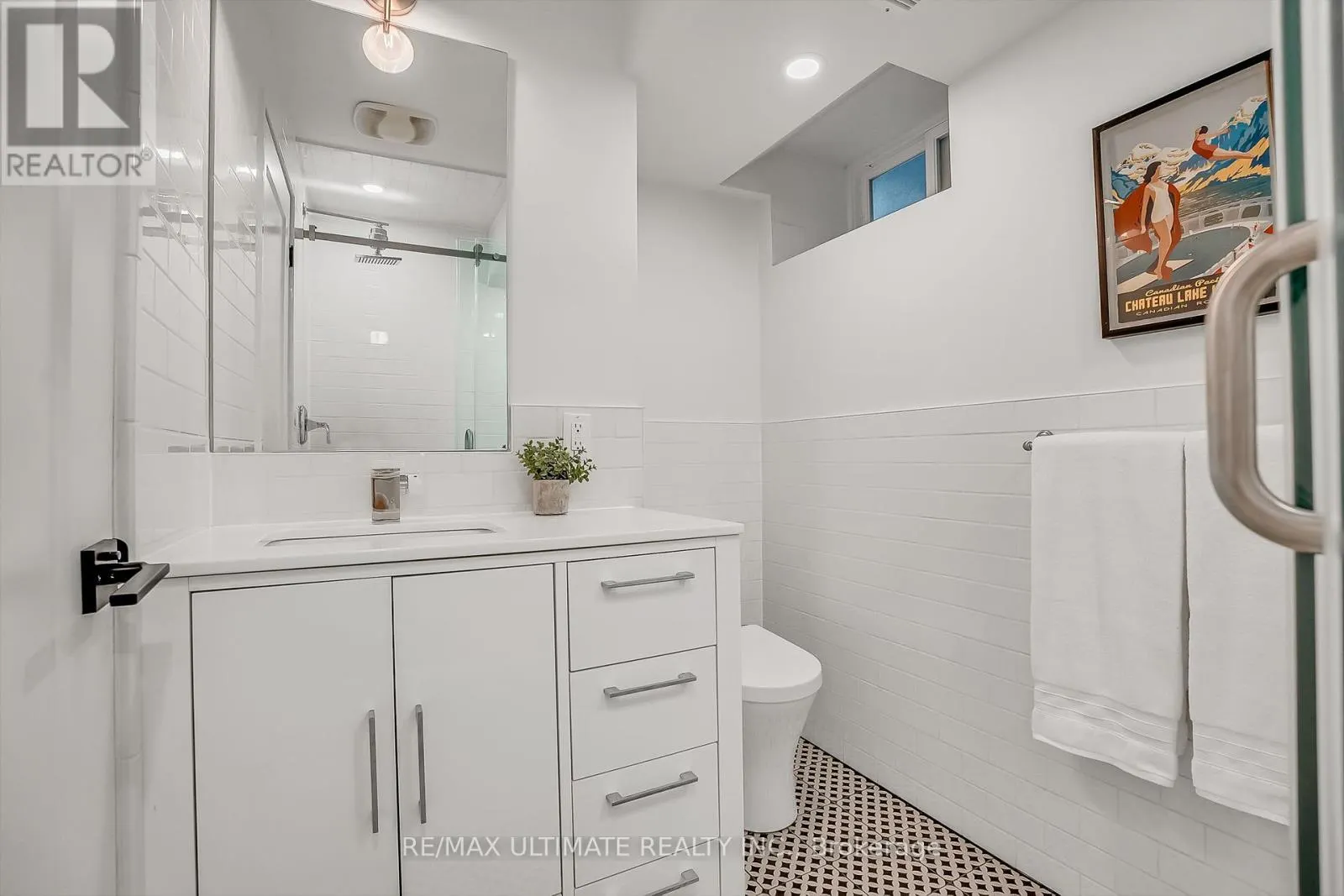 MAIN - 963 LANSDOWNE AVENUE