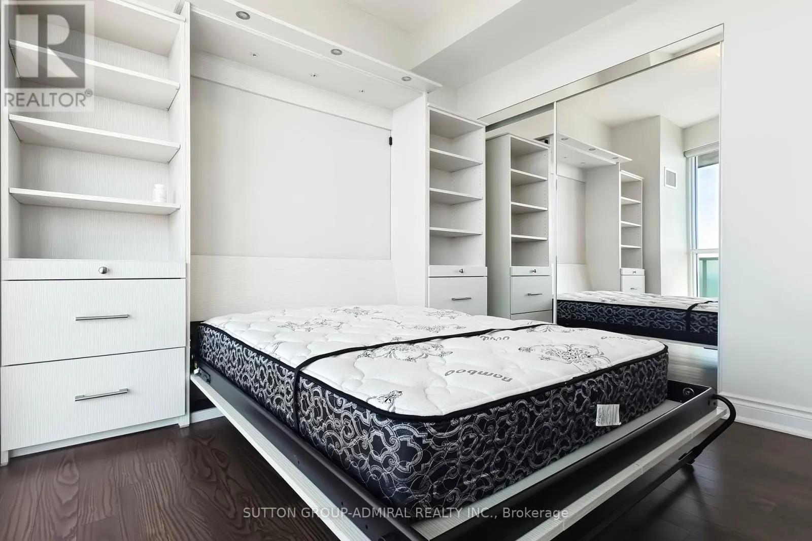 2602 - 80 MARINE PARADE DRIVE