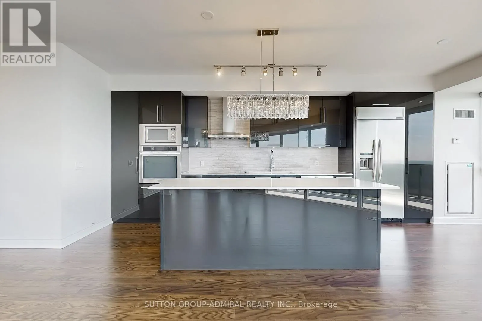 2602 - 80 MARINE PARADE DRIVE