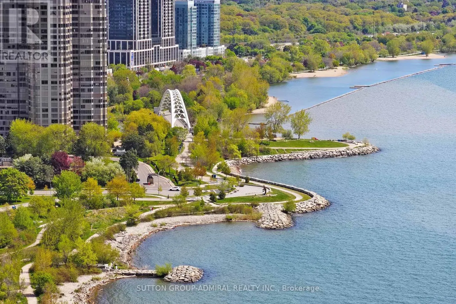 2602 - 80 MARINE PARADE DRIVE