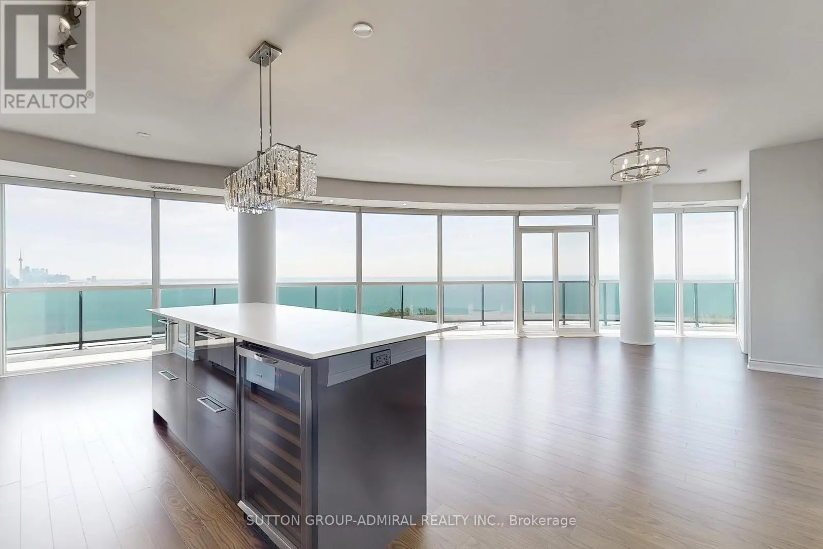 2602 - 80 MARINE PARADE DRIVE