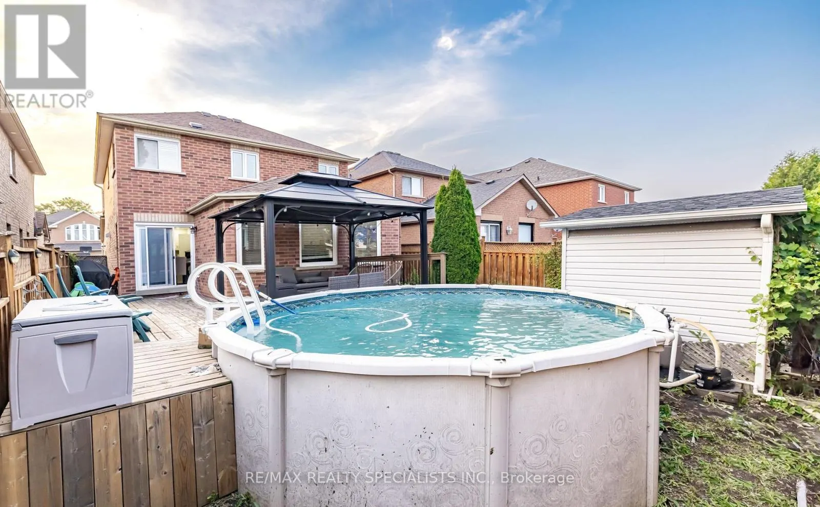 10 BANINGTON CRESCENT