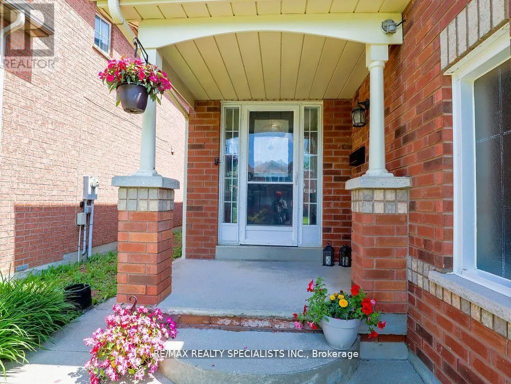 10 BANINGTON CRESCENT