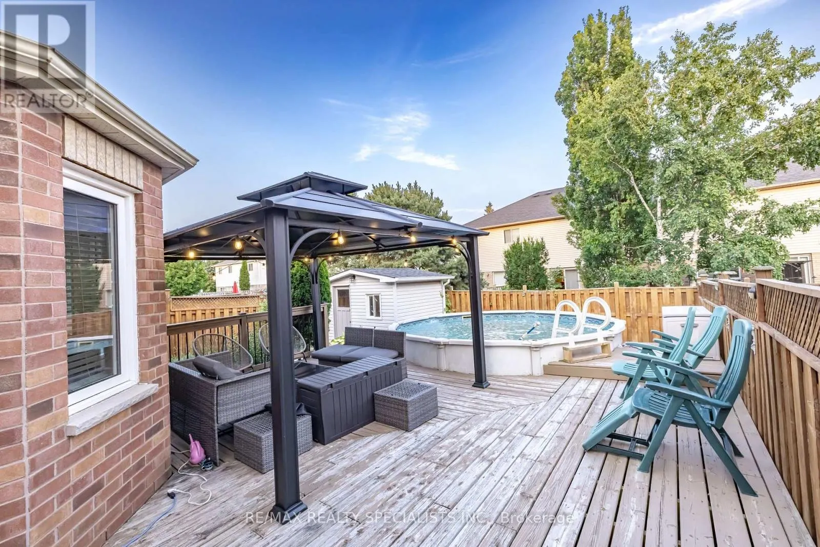 10 BANINGTON CRESCENT