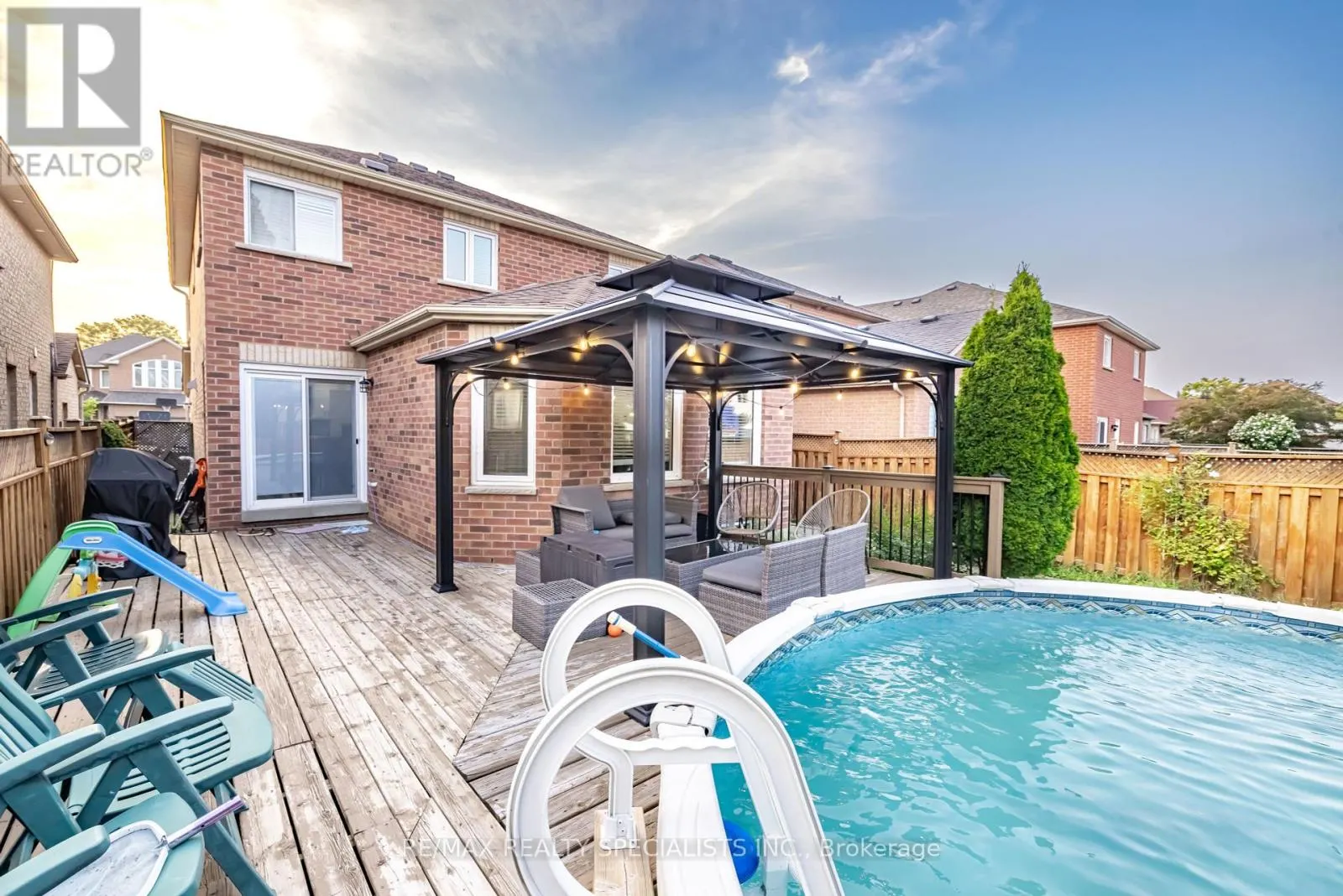 10 BANINGTON CRESCENT