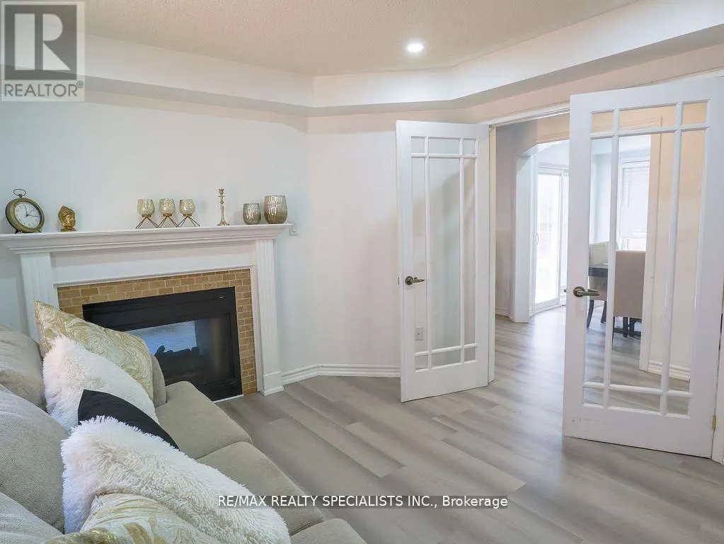 10 BANINGTON CRESCENT