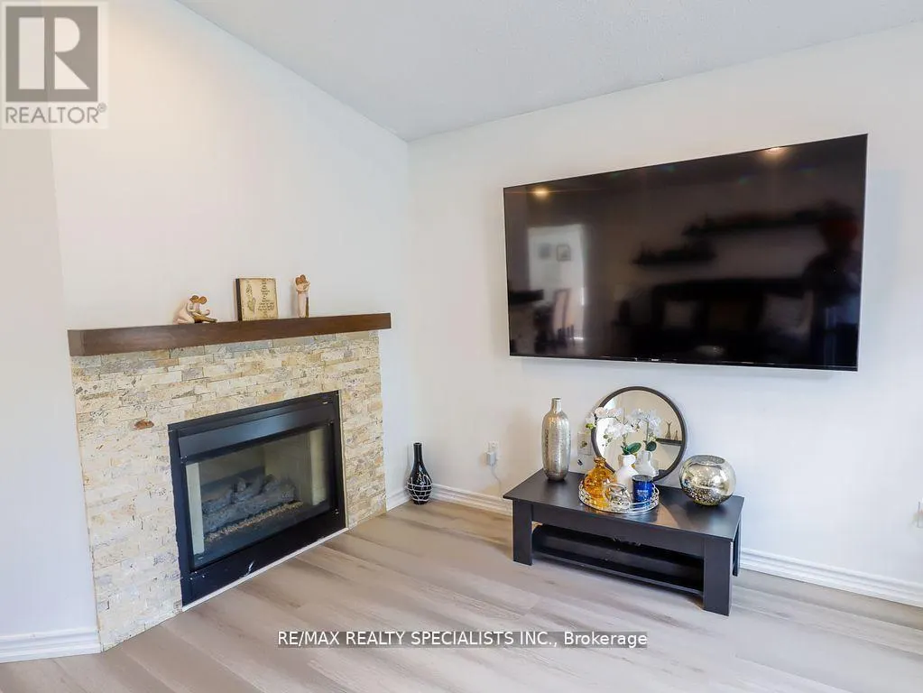 10 BANINGTON CRESCENT