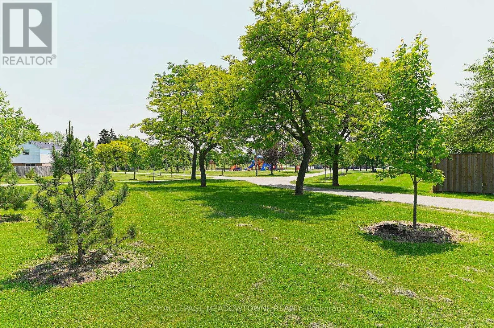 4 GREENFIELD SQUARE