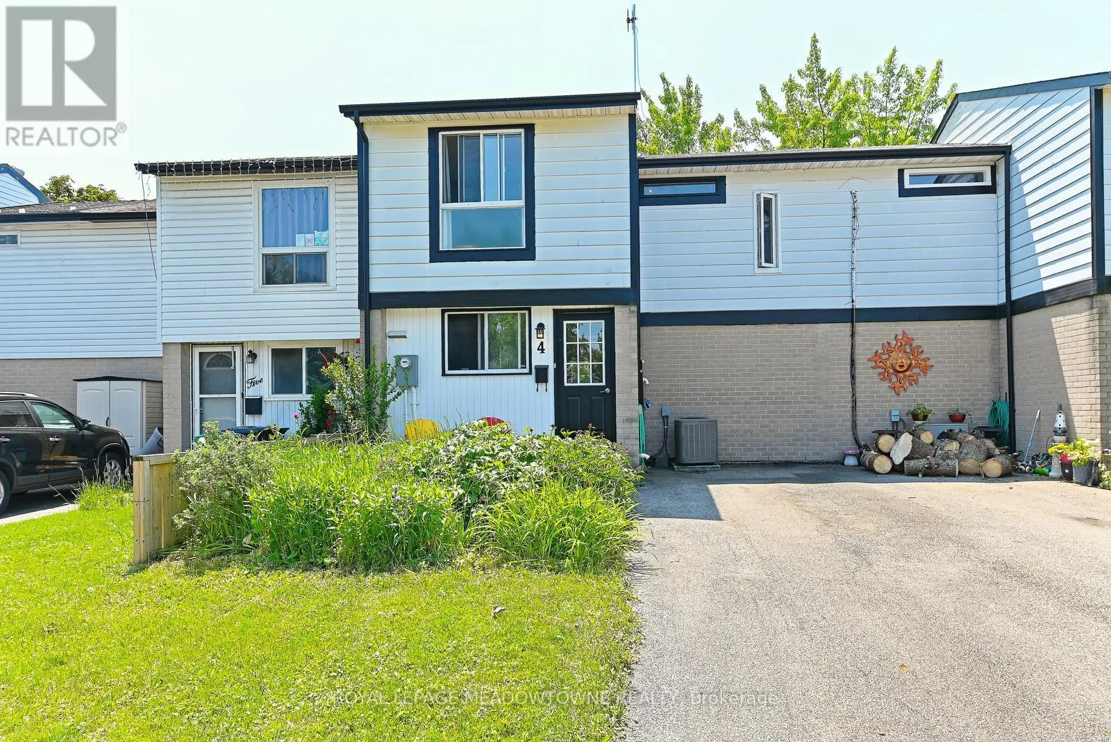 4 GREENFIELD SQUARE