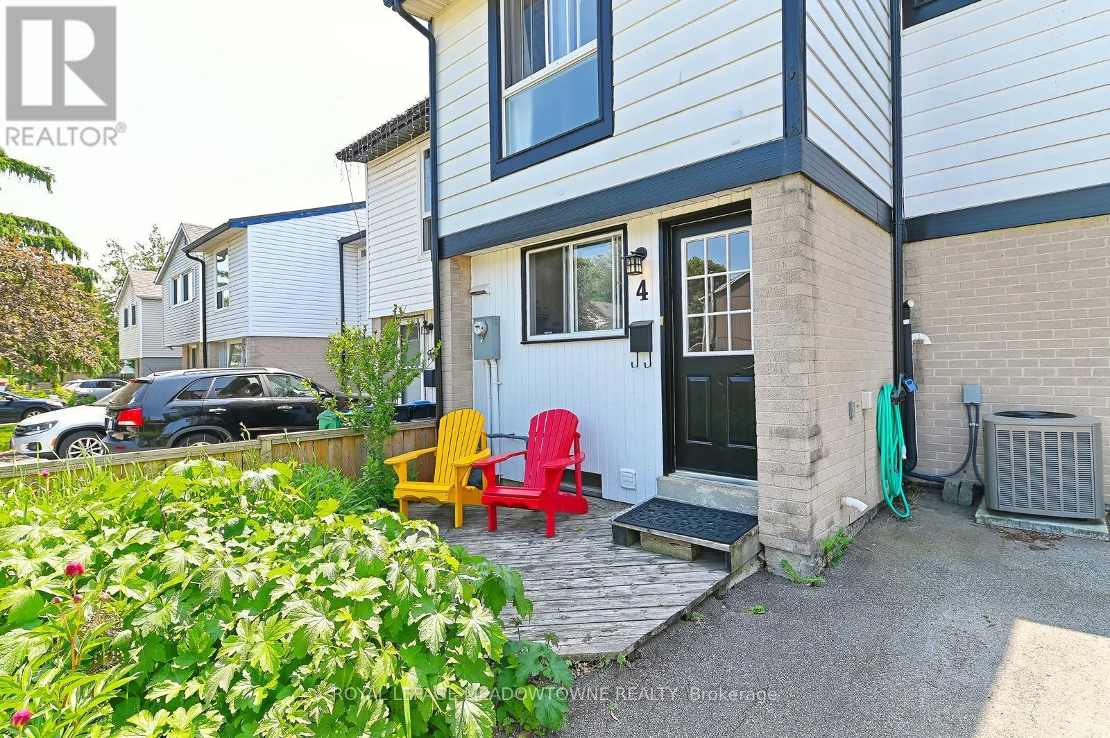 4 GREENFIELD SQUARE