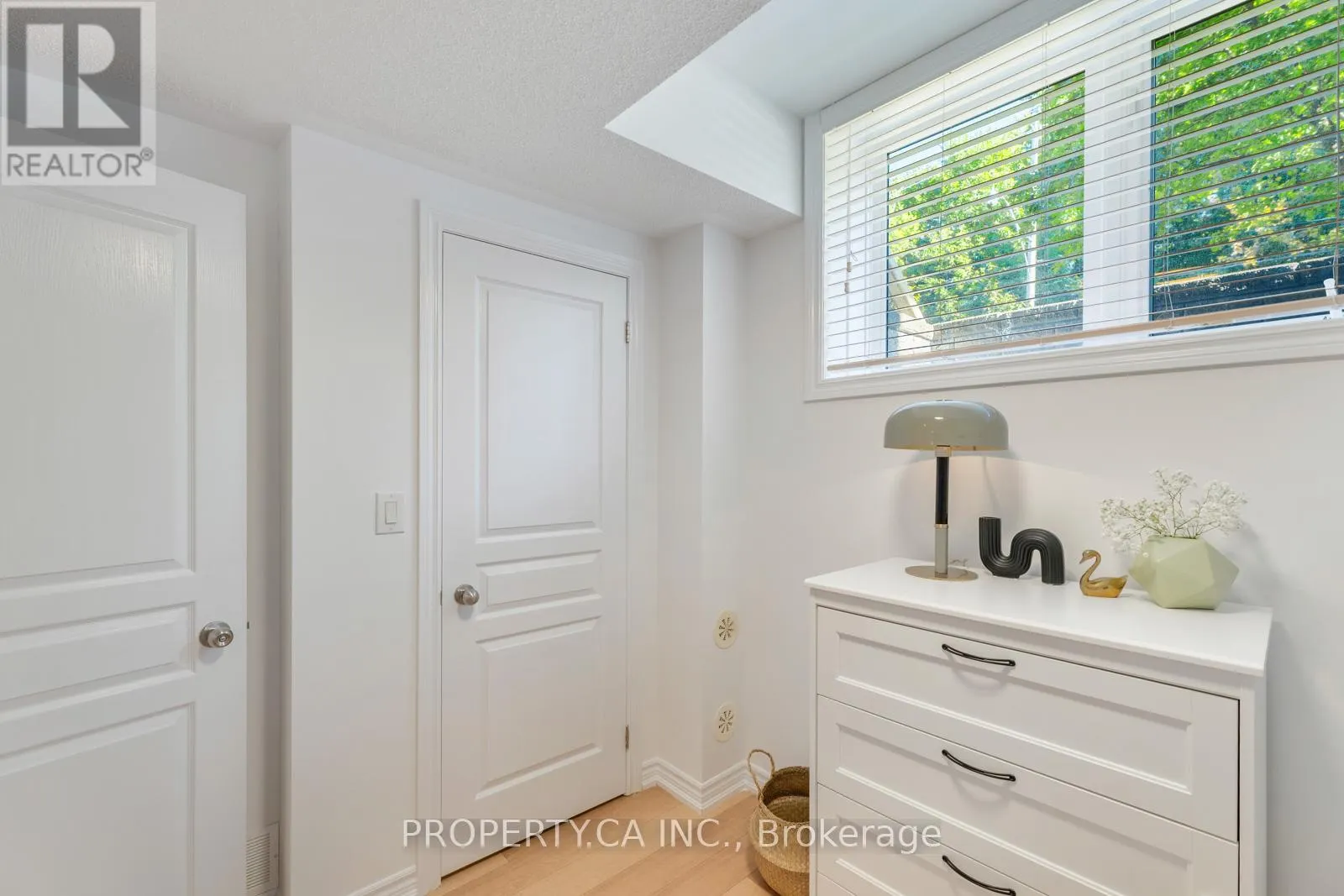 2 - 96 CALEDONIA PARK ROAD