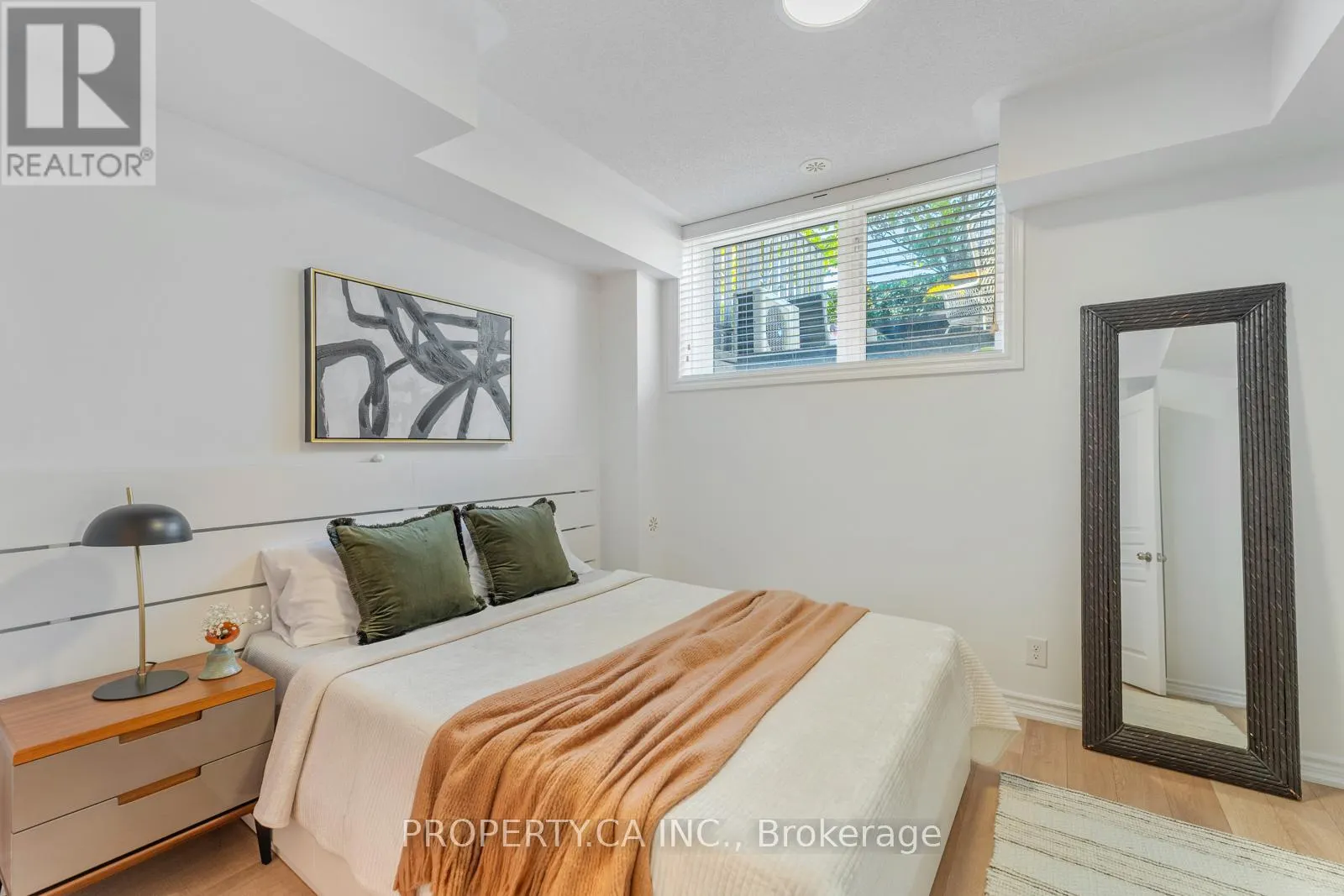2 - 96 CALEDONIA PARK ROAD