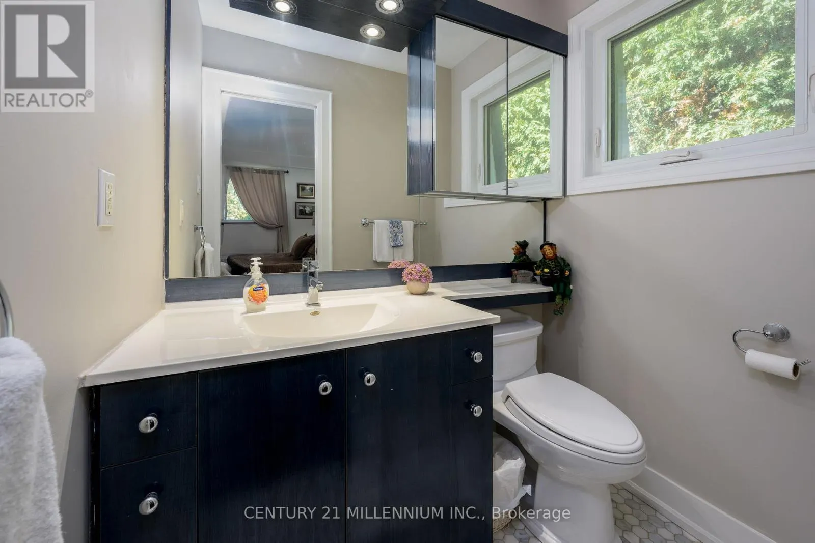 27 HILLSIDE DRIVE