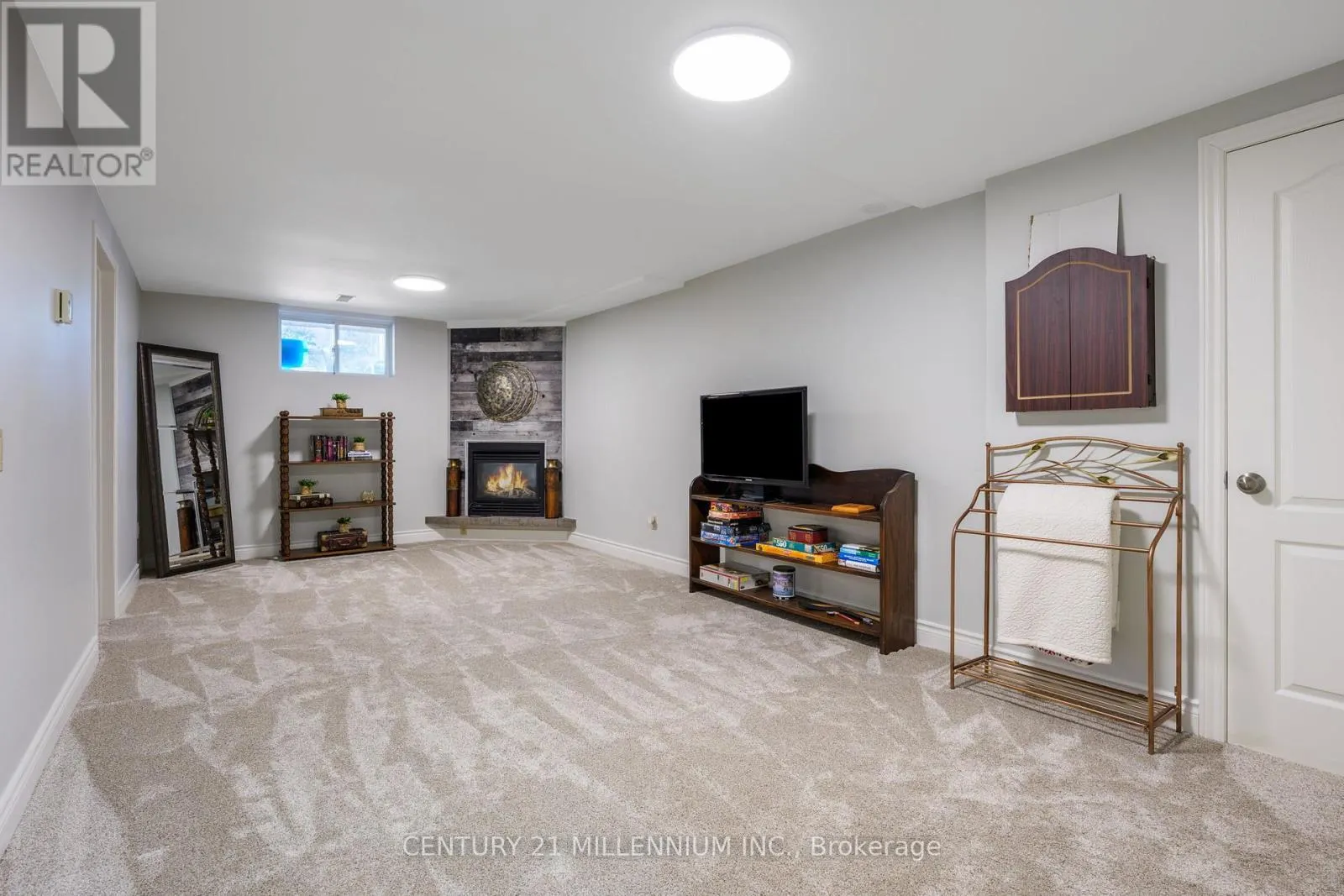 27 HILLSIDE DRIVE
