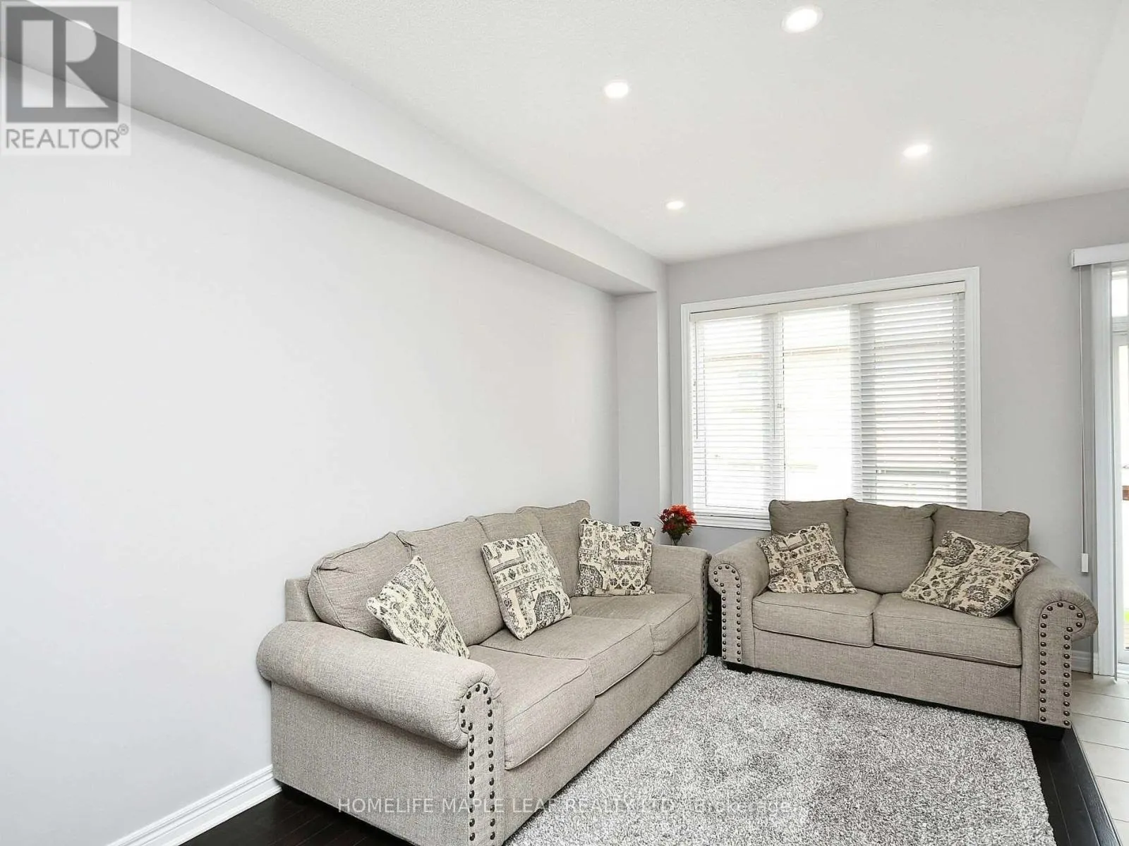 76 ROCKMAN CRESCENT
