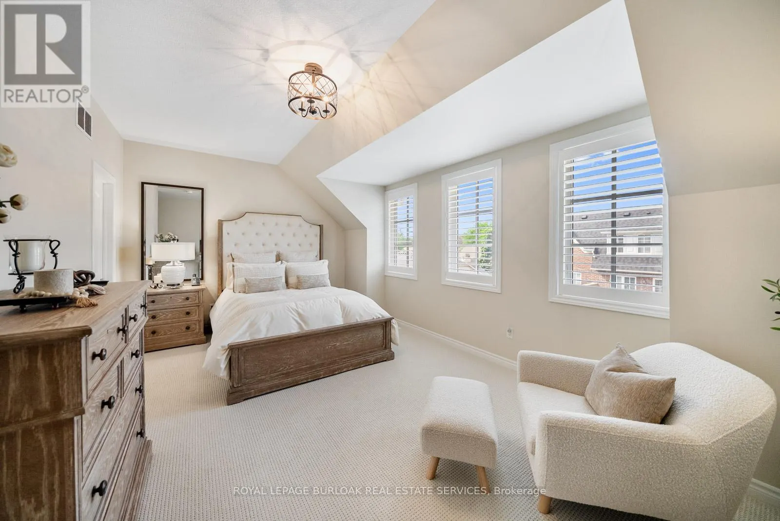 8 - 2362 NEW STREET