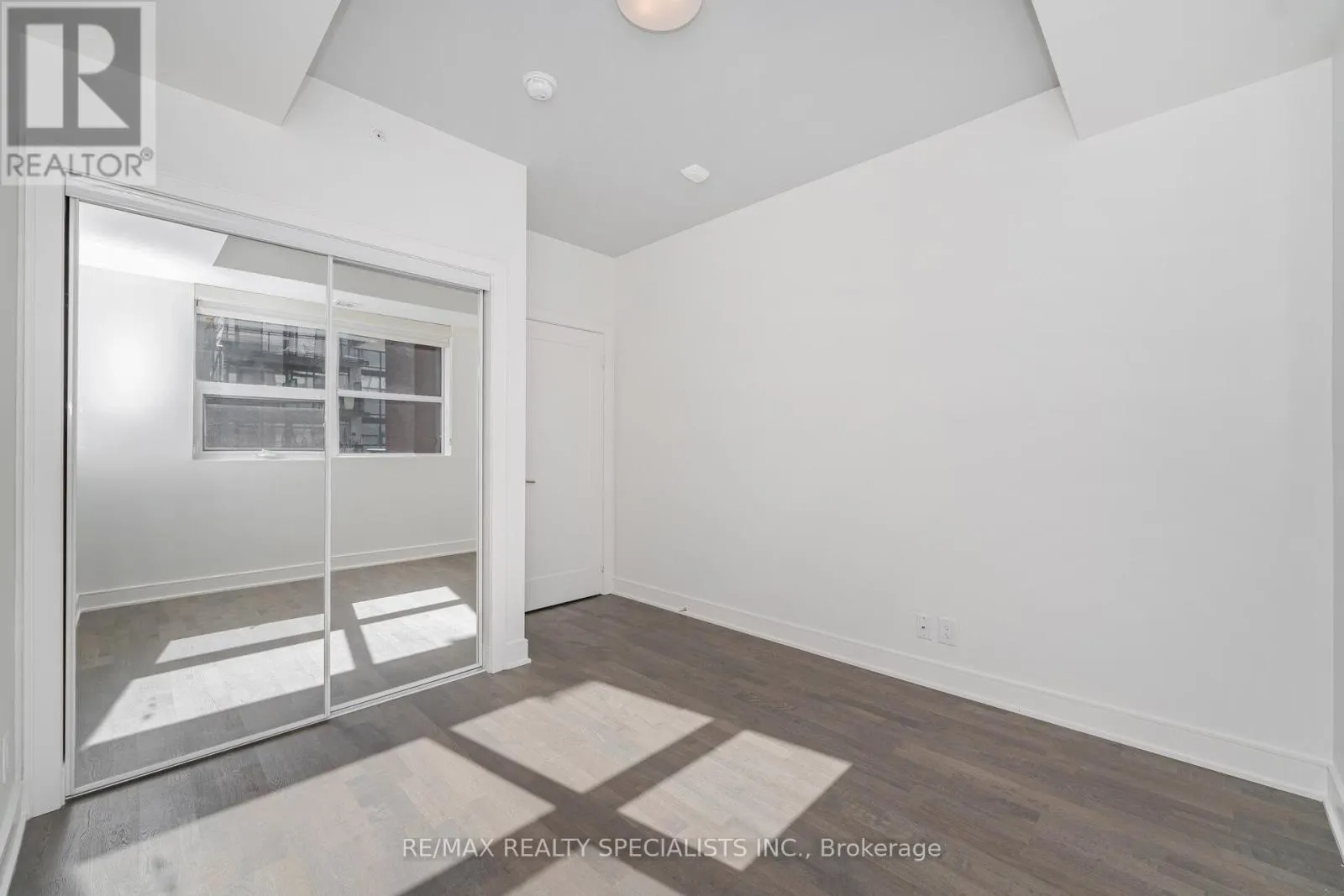 258 - 1575 LAKESHORE ROAD W