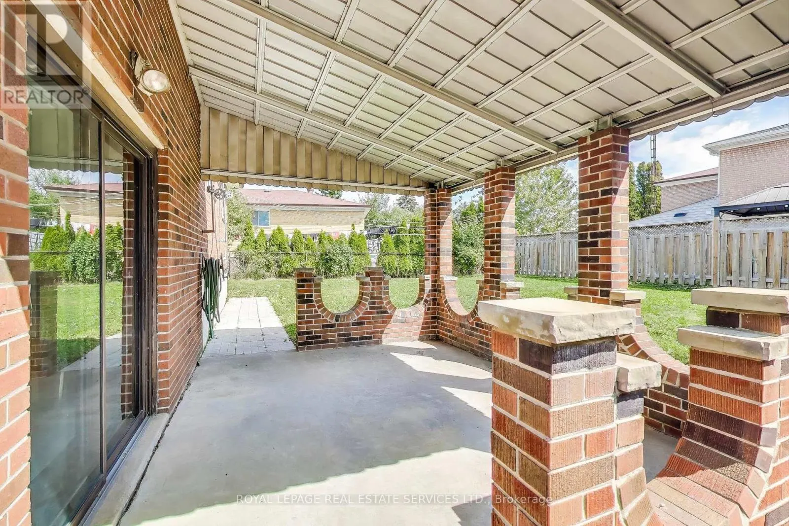 251 DRIFTWOOD AVENUE