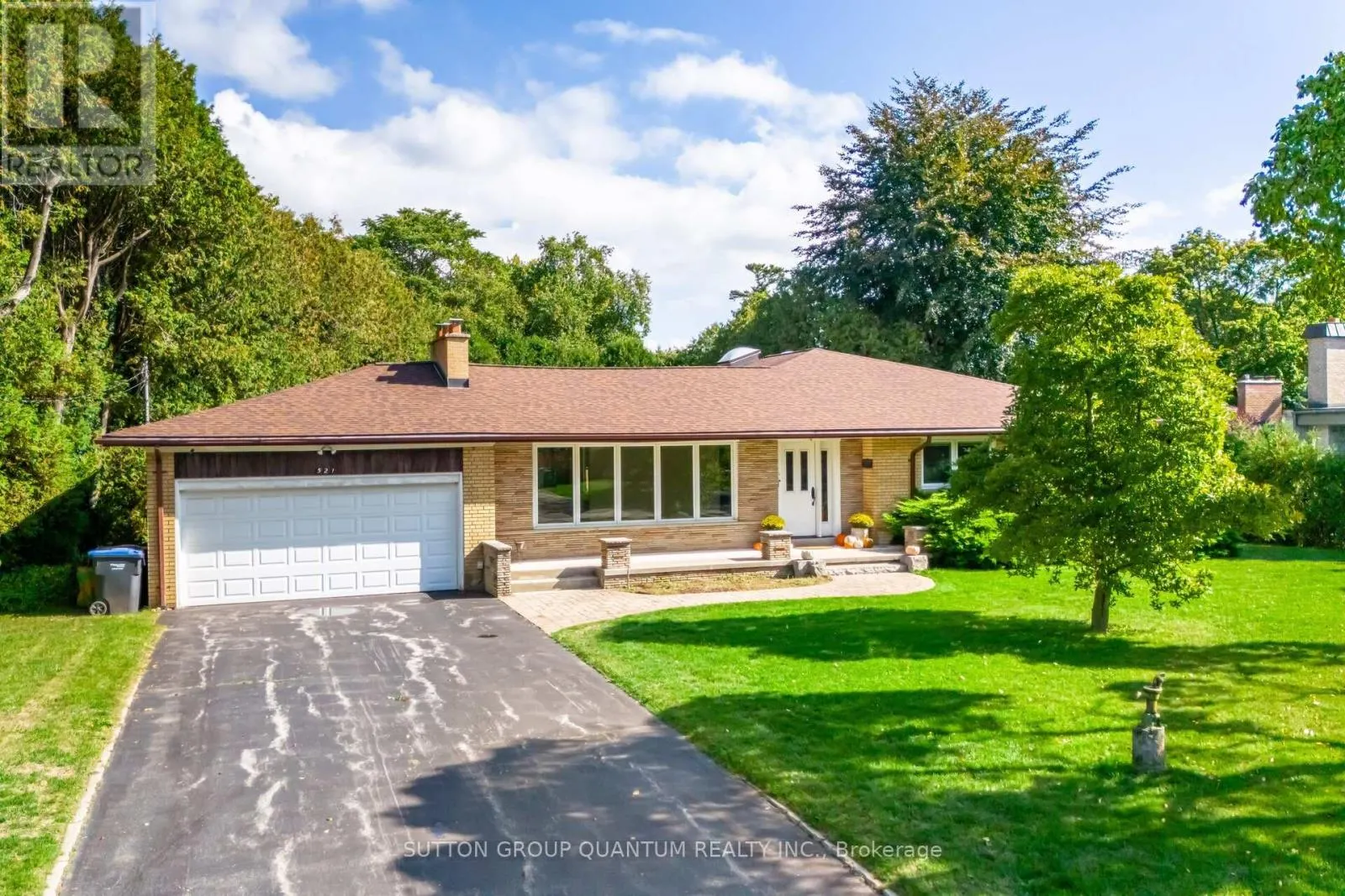 521 VANESSA CRESCENT