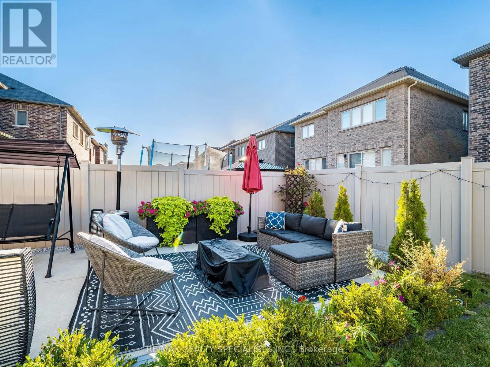 46 FORSYTH CRESCENT